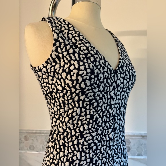 New Sleeveless Cheetah Print Black and White Midi Dress Sz M - Picture 4 of 11